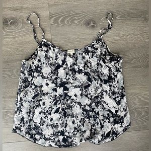 Aritzia Wilfred/Under 100% Silk Camisole